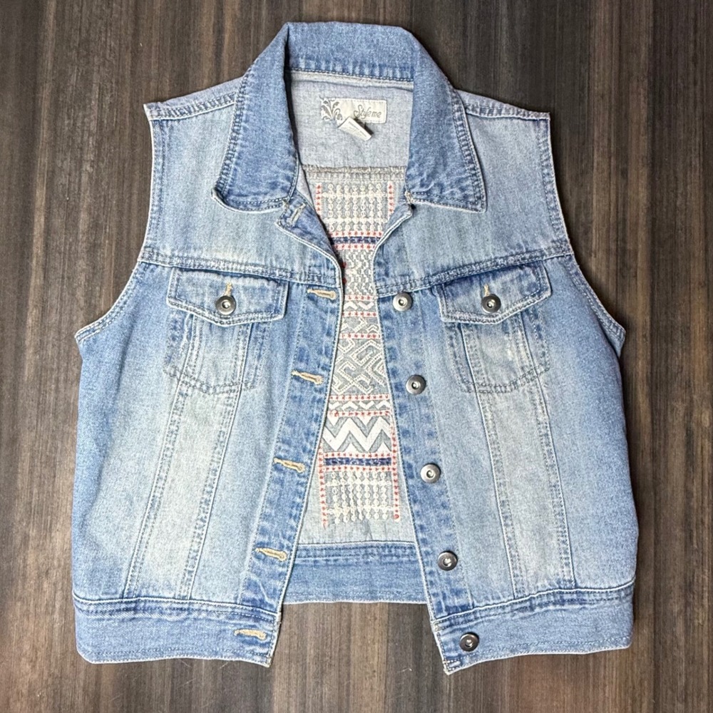 Style Me Denim Vest Womens Small Blue‎ Jean Sleeveless Embroidered Back